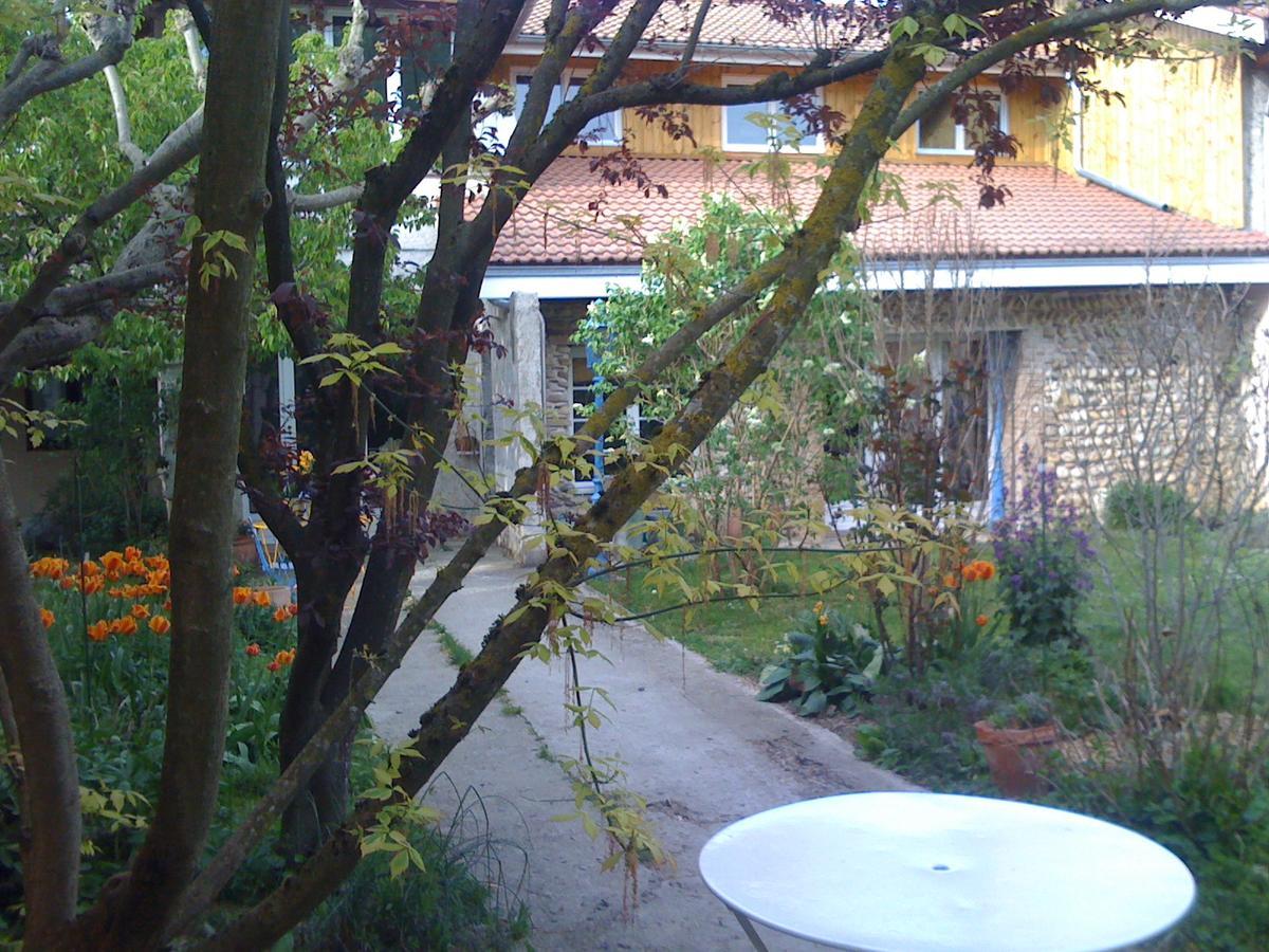La Ferme De Thoudiere Hotel Saint-Etienne-de-Saint-Geoirs