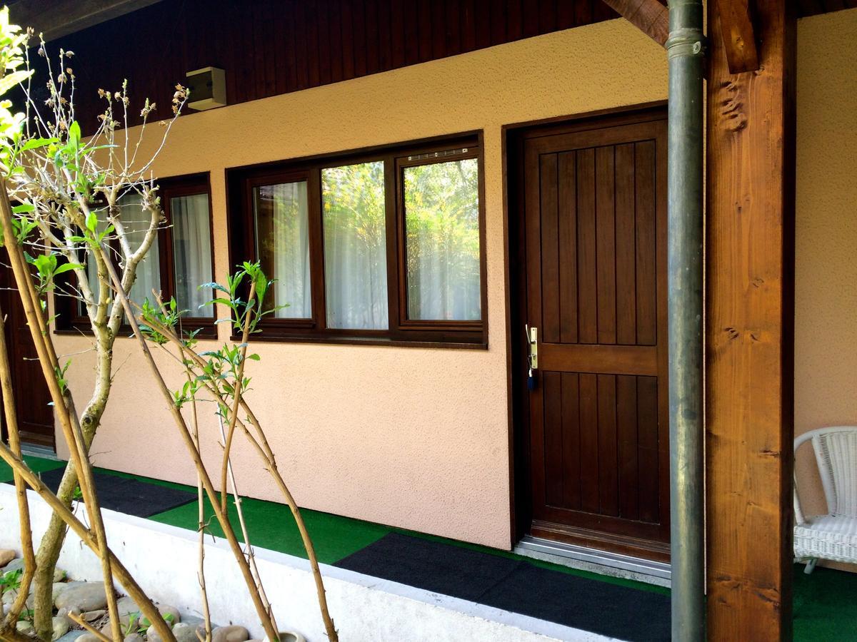 Hotel La Ferme De Thoudiere Saint-Etienne-de-Saint-Geoirs